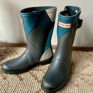 Hunter Blue and Gray Boots - SZ 6